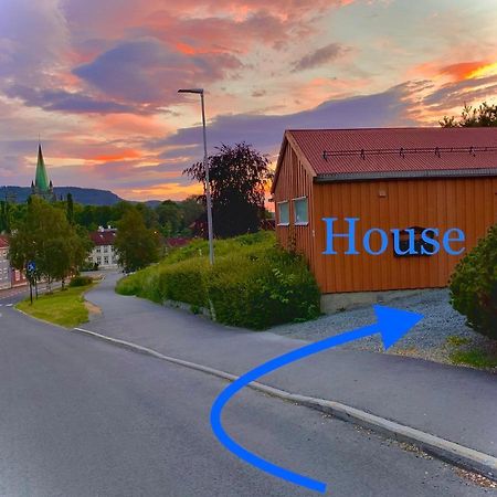 Private House-Terrace-Garden -Parking-Wifi-Smarttv Villa Trondheim Eksteriør billede
